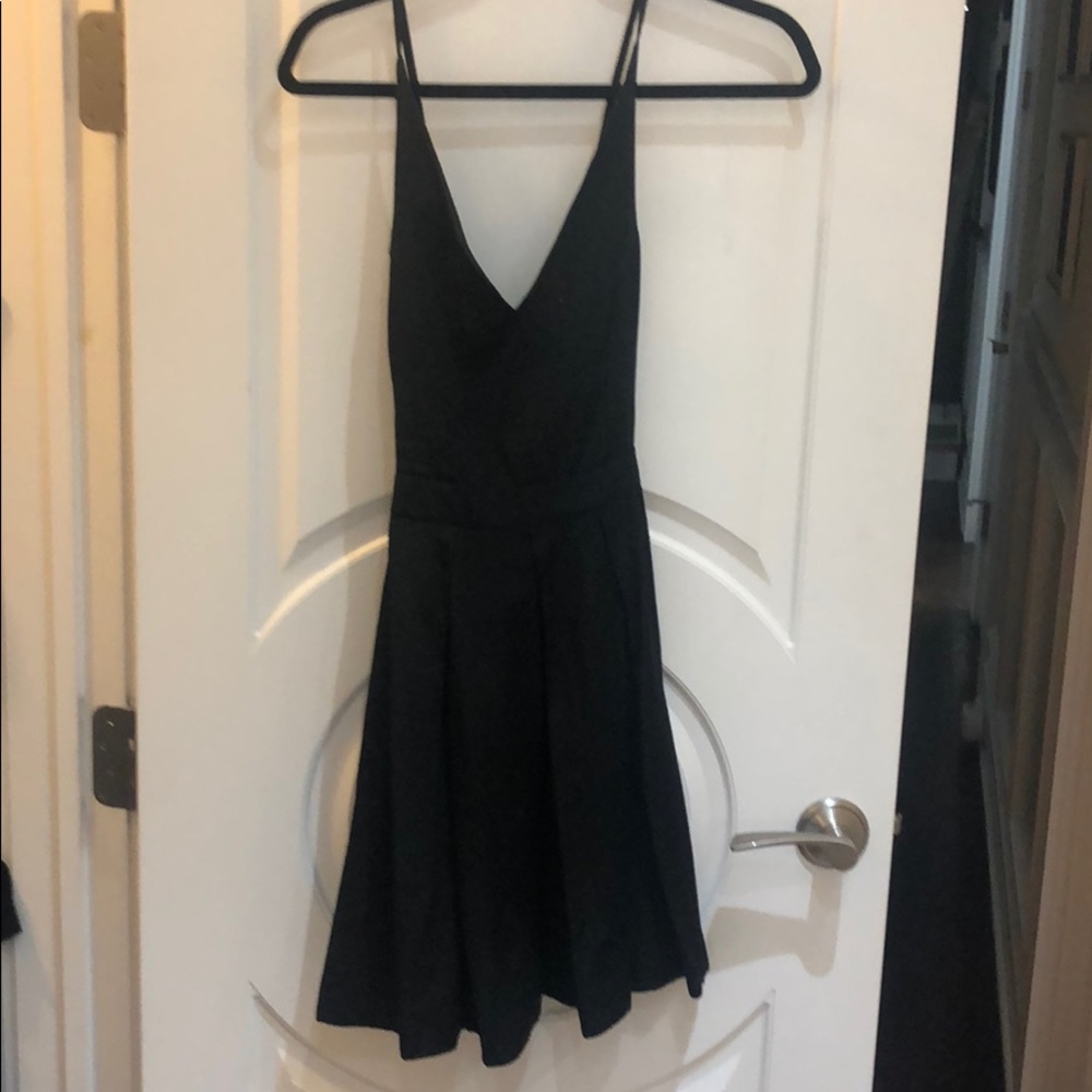 Black mini dress. Minkpink size med.